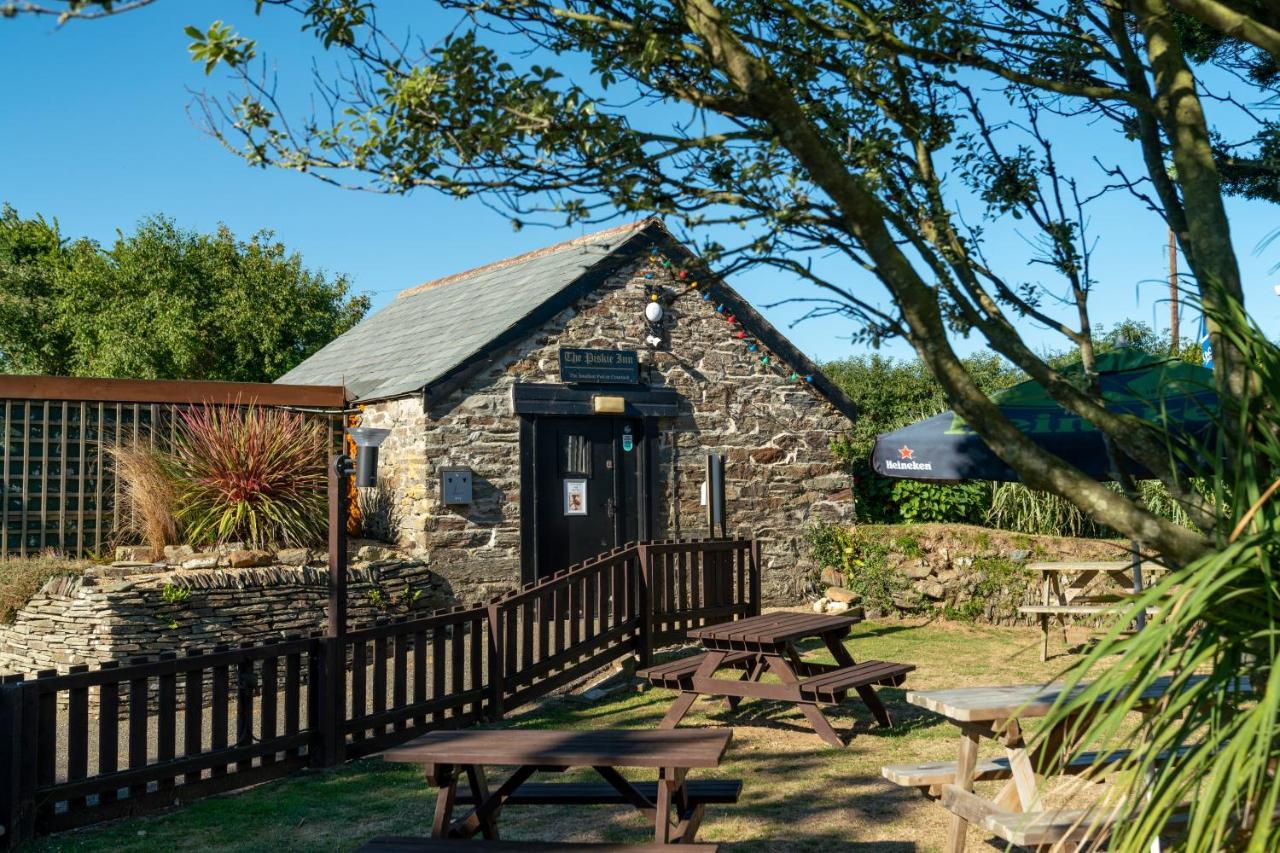 Camping Pods Trevella Holiday Park Crantock Bagian luar foto
