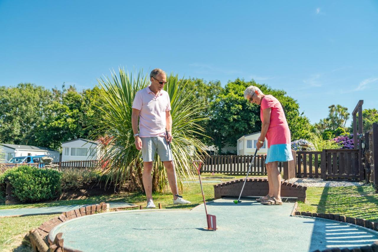 Camping Pods Trevella Holiday Park Crantock Bagian luar foto